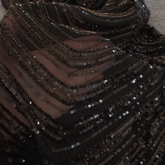 NWT! Gorgeous GB Black Sequin VNeck Floor Length Gown with Leg Opening Size Med - Picture 14 of 14